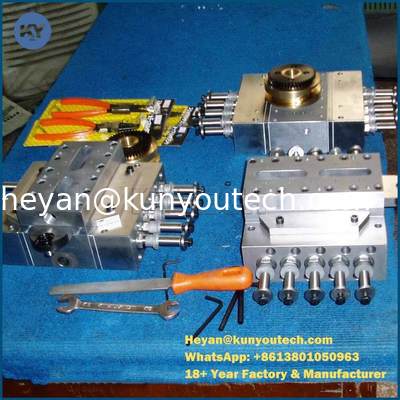 Kalite  Encapsulation packing Machine Parts Brush spredox box Injection Wedge pump and die rolls fabrika