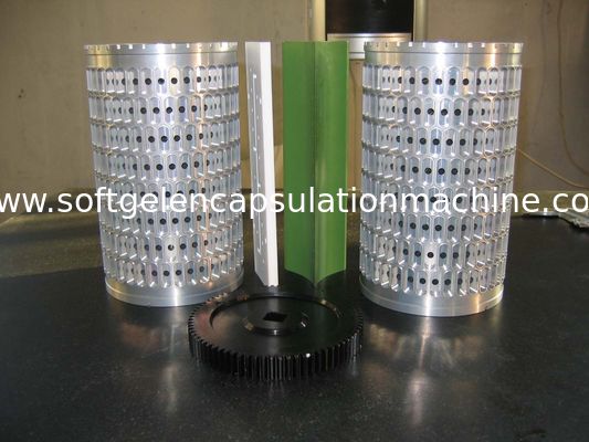 Kolay Kullanım Paintball Softgel Kapsül Kapsülleme Makinesi 7000-30000pcs / H