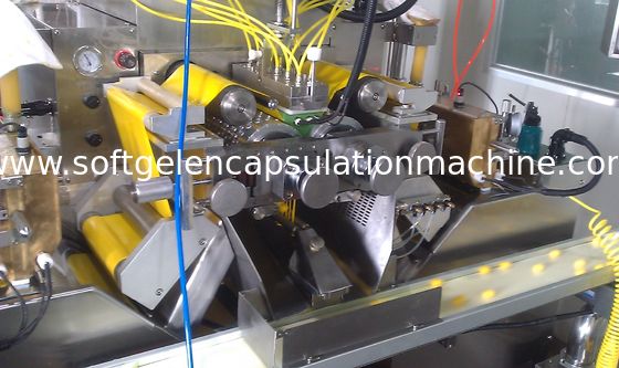 PLC Dokunmatik Ekran Yumuşak Kapsül Yapma Makinesi Hassas Yüksek Kararlı