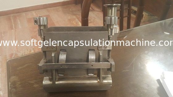 Bitkisel Jelatin Robbion Spreder Kutusu Enjeksiyon Kama Pompası Softgel Kapsül Makinesi