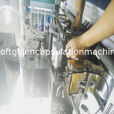 Laboratuvar için Otomatik 3 Kw Küçük Toplu Elektrikli Yumuşak Kapsül Yapma Makinesi