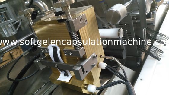 Ss316 Yumuşak Jelatin Kapsül Makinesi Balık Yağı / Vitamin Yağı Dolum