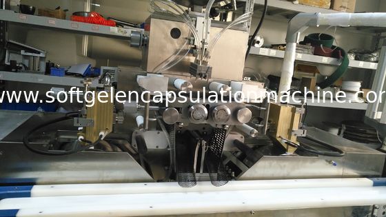 3.5rpm Küçük Başlangıç ​​Balık Yağı 12000pcs/H Softgel Makinesi